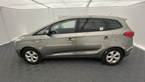 Imagen 4 de 25 de Kia Carens Suv Ex 2.0