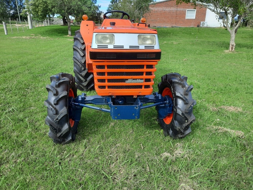 Kubota L1-325