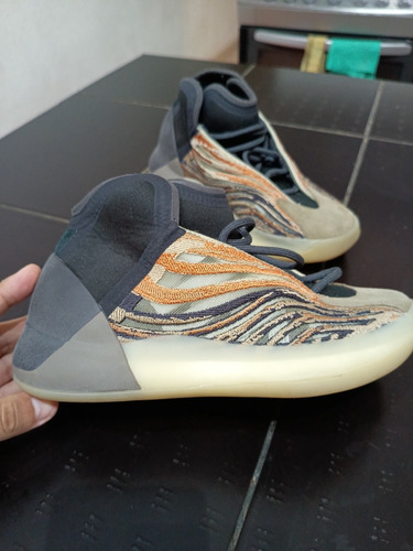 adidas Yeezy Boost Basketball 3 1/2