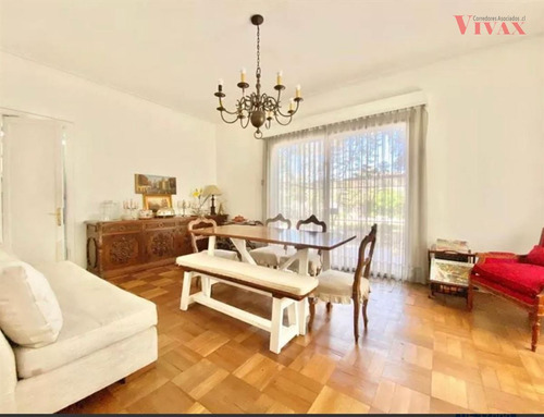 Casa En Arriendo De 6 Dorm. En Providencia