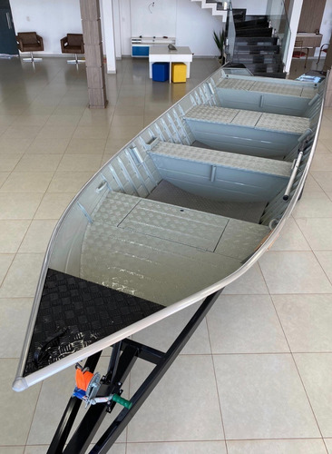 Imagem 2 de 17 de Barco Petybrazil Miraguaia 600 Pro (somente O Barco)