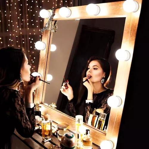 Quem nunca sonhou com um espelho, para maquiagem com luz, daqueles dignos  de camarim? . A inspir…
