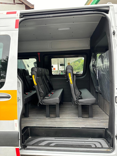 Mercedes-Benz Sprinter 2.0 Vidrado 517 Cdi Rd Extra Longo Teto Alto 15,3M3 5P Diesel