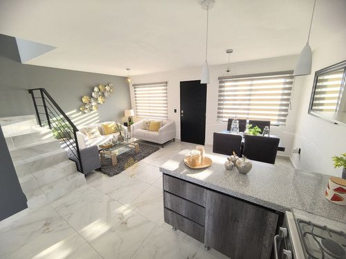 Casa Nueva En Zaru, Querétaro Moderno Con Recámara En Pb