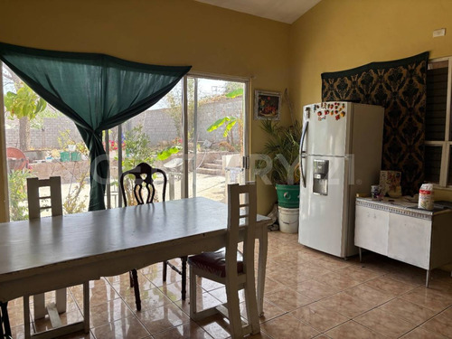 Casa De Una Planta En Venta En La Haciendita, Chihuahua.