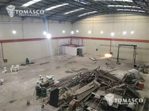 Imagen 2 de 17 de Depósito Tipo Galpón Con Frente De 26 X 42 De Fondo / Boca