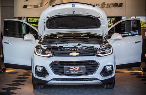 Imagen 10 de 15 de Chevrolet Tracker Ltz 1.8n 74.000km 2018 Blanco
