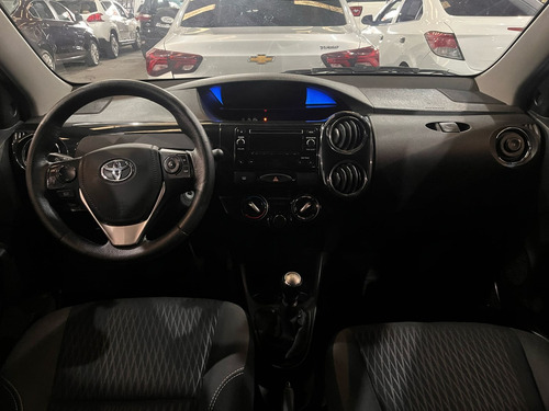 Toyota Etios 1.5 Xs