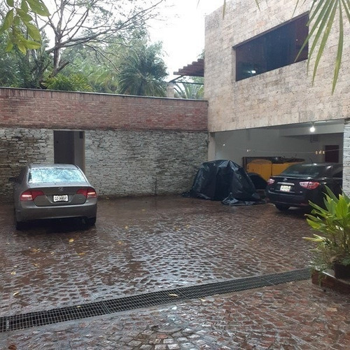 Imagen 3 de 25 de María Vende Espectacular Quinta En Hato Royal