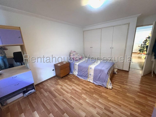 Agp Apartamento En Venta En Colinas De La Tahona, Con A/a, Bella Áreas Sociales 25-12860 Ys