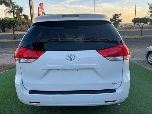 Toyota Sienna 3.5 Xle Piel Mt