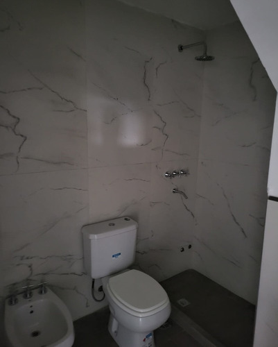 Imagen 10 de 23 de La Calandria, Duplex De 3 Dormitorios, Patio Con Pileta, 3 Baños, Escritorio