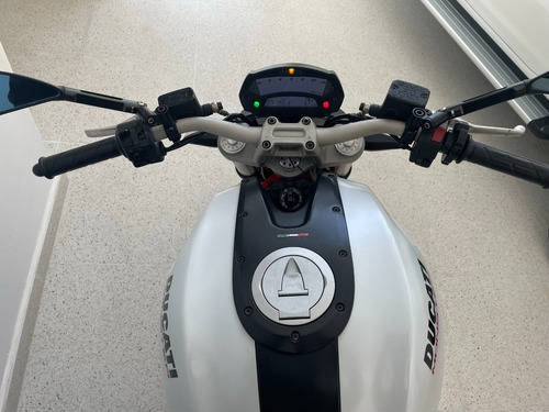 Imagen 17 de 18 de Ducati Monster 796 Abs