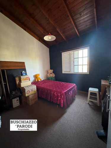 Venta Casa 5 Ambientes Dos Plantas Con Piscina / En Exaltación De La Cruz