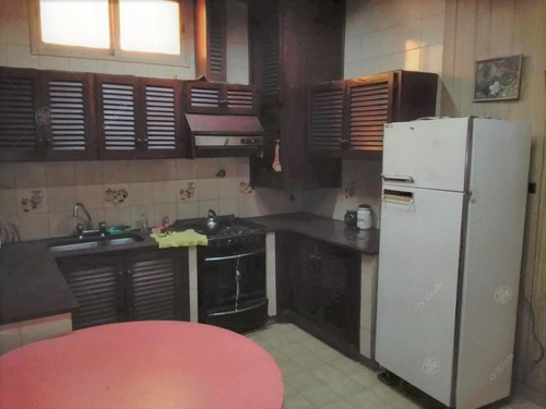 Imagen 3 de 11 de Casa 5 Ambientes Con Cochera Para Un Auto