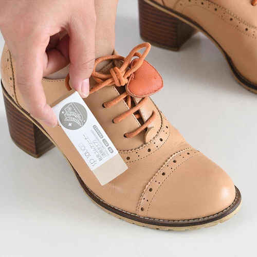 Imagen 3 de 6 de Limpiador Renovador Zapatos Y Zapatillas