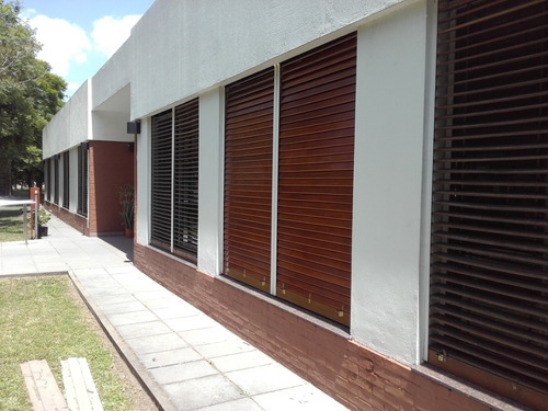 Imagen 11 de 12 de Fabrica Venta Y Reparacion De Cortinas De Enrollar/persianas