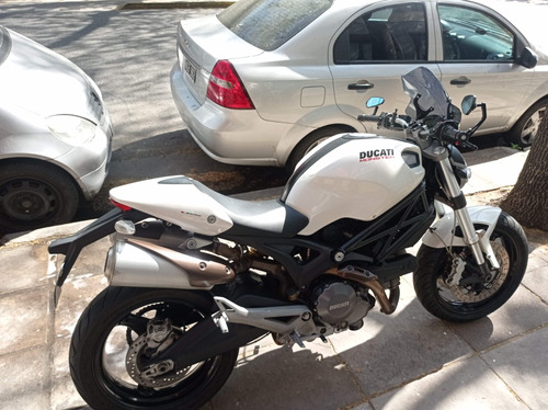 Ducati  Monster 696 (no 796,821) Vendo/permuto