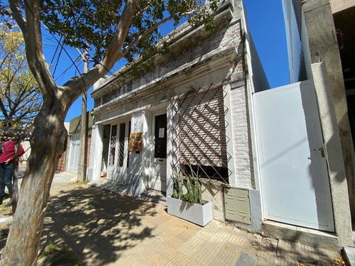 Imagen 2 de 23 de Casa - Barrio Alberdi
