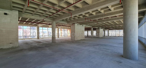 Venta De Edificio Empresarial En Boleita Norte