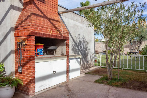 Casa En Venta Barrio Olivos De Furlotti En Maipú
