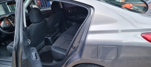 Imagen 2 de 9 de Nissan Versa