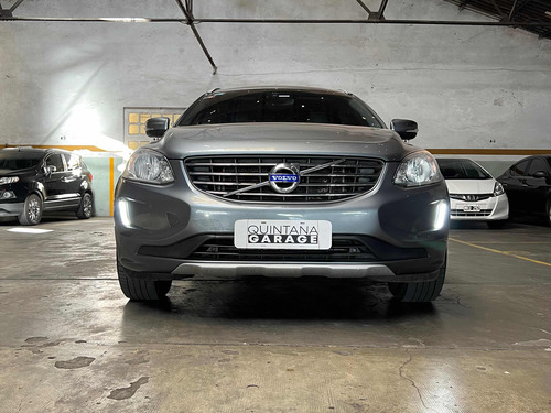 Volvo XC60 2.5 T5 Momentum