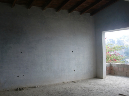 Los Naranjos Del Cafetal Calle Privada Vigilancia 577mts Tanque 52.000lts Lista Para Acabados Jardín 6h/6b/6 Puestos Oportunidad!