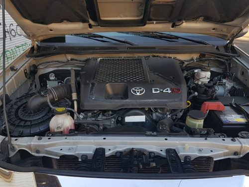 Toyota Hilux 3.0 Cd Srv Cuero I 171cv 4x2