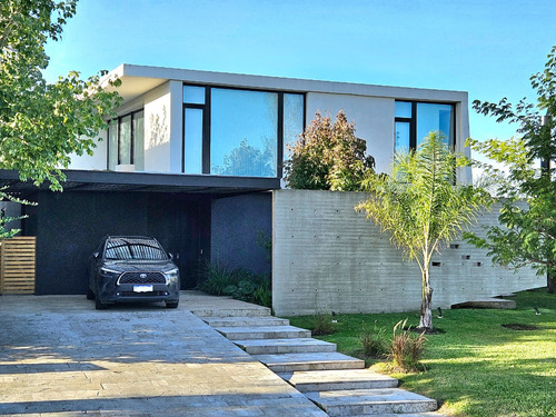 Venta Casa El Cantón A La Laguna Y Al Golf