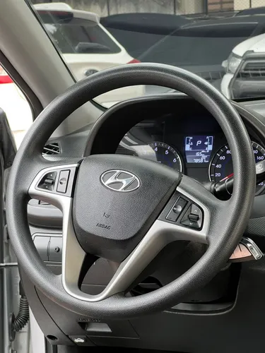 Hyundai Accent 1.3 Gl 5 p