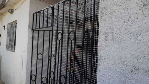 Imagen 5 de 11 de Venta Ph Dos Ambientes A Reciclar. San José. Id 22041