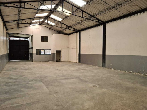 Imagen 3 de 9 de Bodega En Arriendo, Carvajal, Industrial
