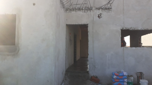 Imagen 1 de 10 de Casa En Barrio Privado En Carlos Spegazzini A Terminar- Venta O Permuta Por Ph Flores