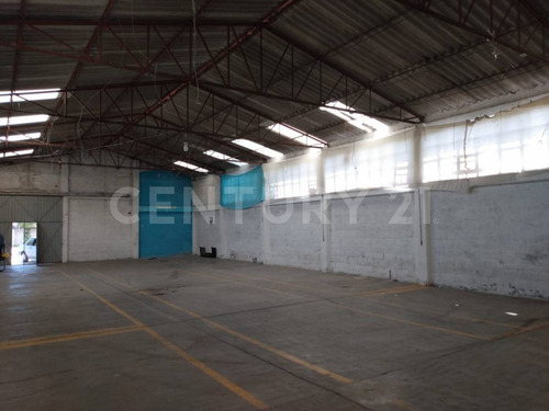 Bodega Con Amplio Terreno En Venta En Jilotepec, Estado De México