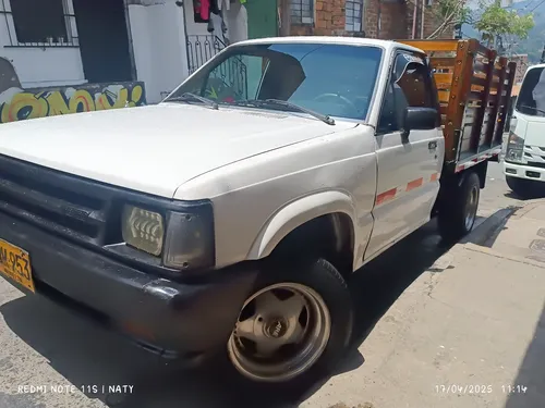 Mazda B2000 2.0 B2000