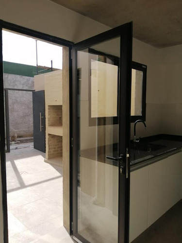 Imagen 8 de 28 de Duplex En Condominio Cerrado- Zona Portones - Carrasco Norte