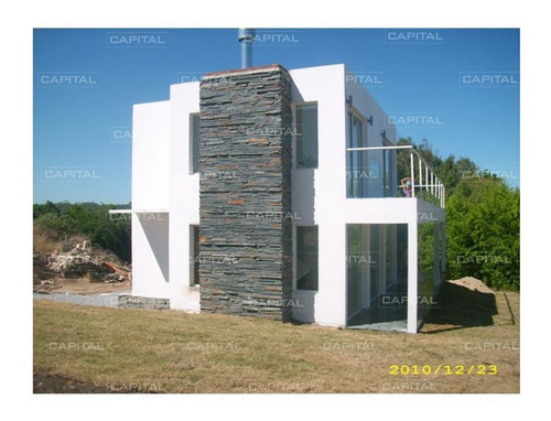 Muy Buena Casa En Venta En Punta Piedras, Manantiales.- Ref: 25371