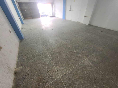 Local En Alquiler Avenida Principal En El Limón