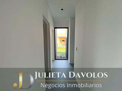 Imagen 17 de 22 de Casa En Venta 4 Dormitorios Barrio El Canton Con Pileta
