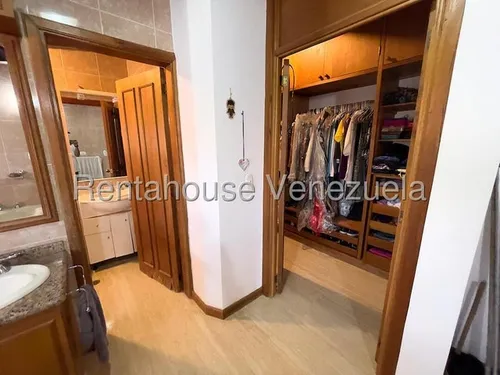 Casa En Venta. Urb. Sorocaima.