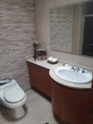 Imagen 5 de 5 de Alquilo Acogedora Quinta De 250 M2 04242644000