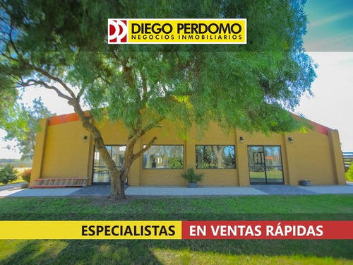 Salón De Eventos En Alquiler, Camino Mauricio
