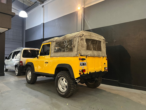 Land Rover Defender 2.5 90 Soft Top