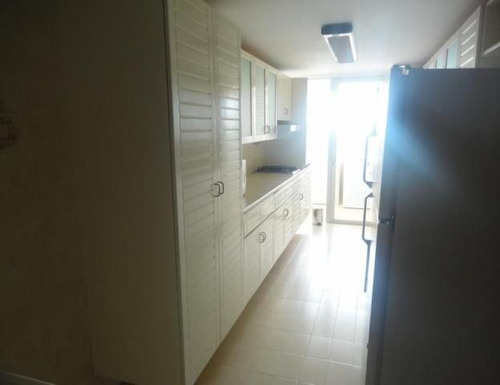 Apartamento En Venta De 3 Dormitorios En Playa Mansa