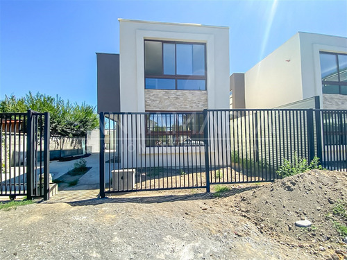 Casa En Venta De 3 Dorm. En Chiguayante
