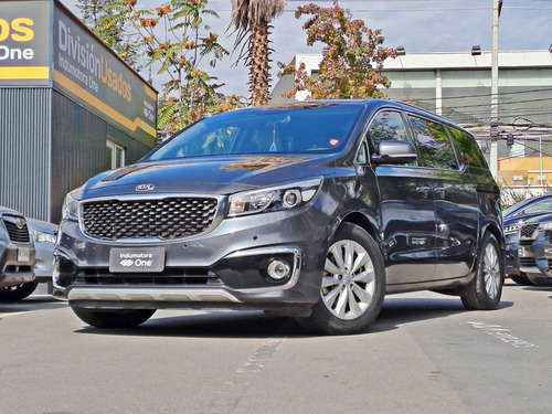 Kia Grand Carnival Limited 3.3 At