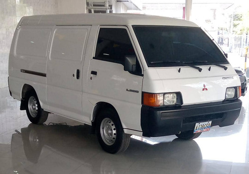 Imagen 3 de 7 de Mitsubishi Panel L300