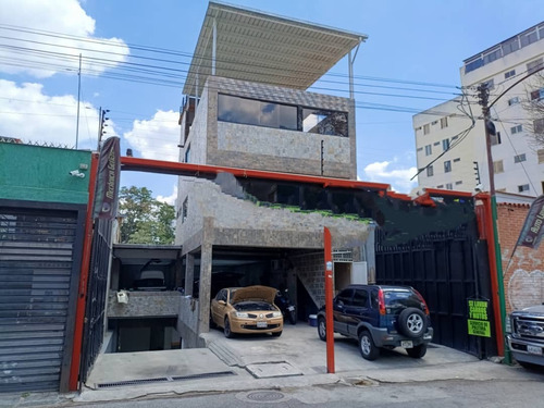 Se Alquila Edificio Comercial De 660 M2 En Santa Eduvigis