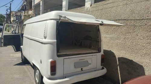 Imagem 1 de 5 de Agrego Ou Alugo - Kombi Furgão 2011 Kit Gnv 22m3.